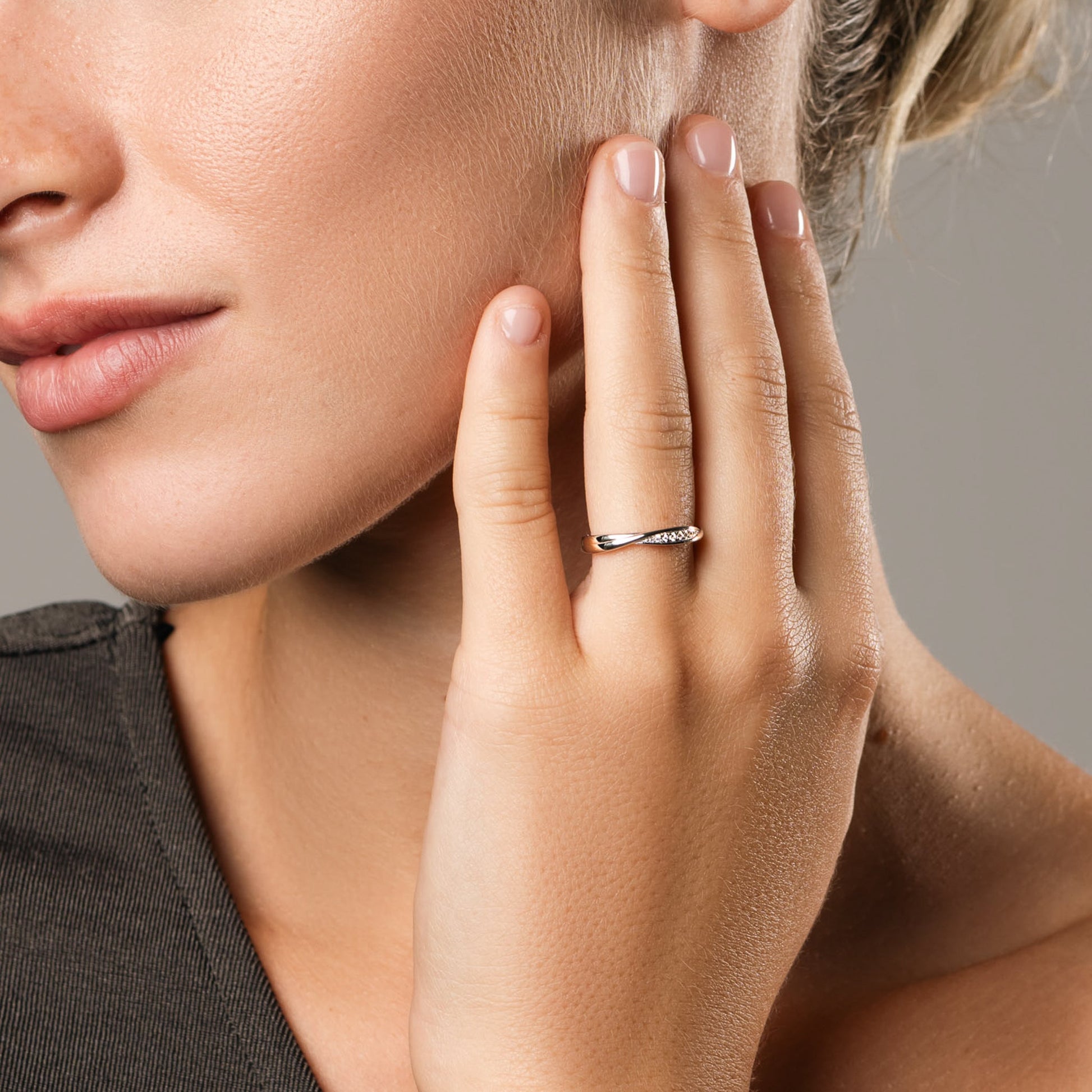 Anello Soffio di Purezza, bagno di rodio – dettaglio