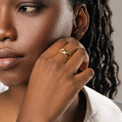 Anello Catena di Luce, bagno in oro 18k – dettaglio